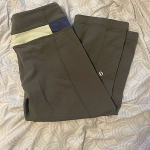 Lululemon Women Groove Pant Olive Green Wide
Crop Legging Workout Sz 4/6